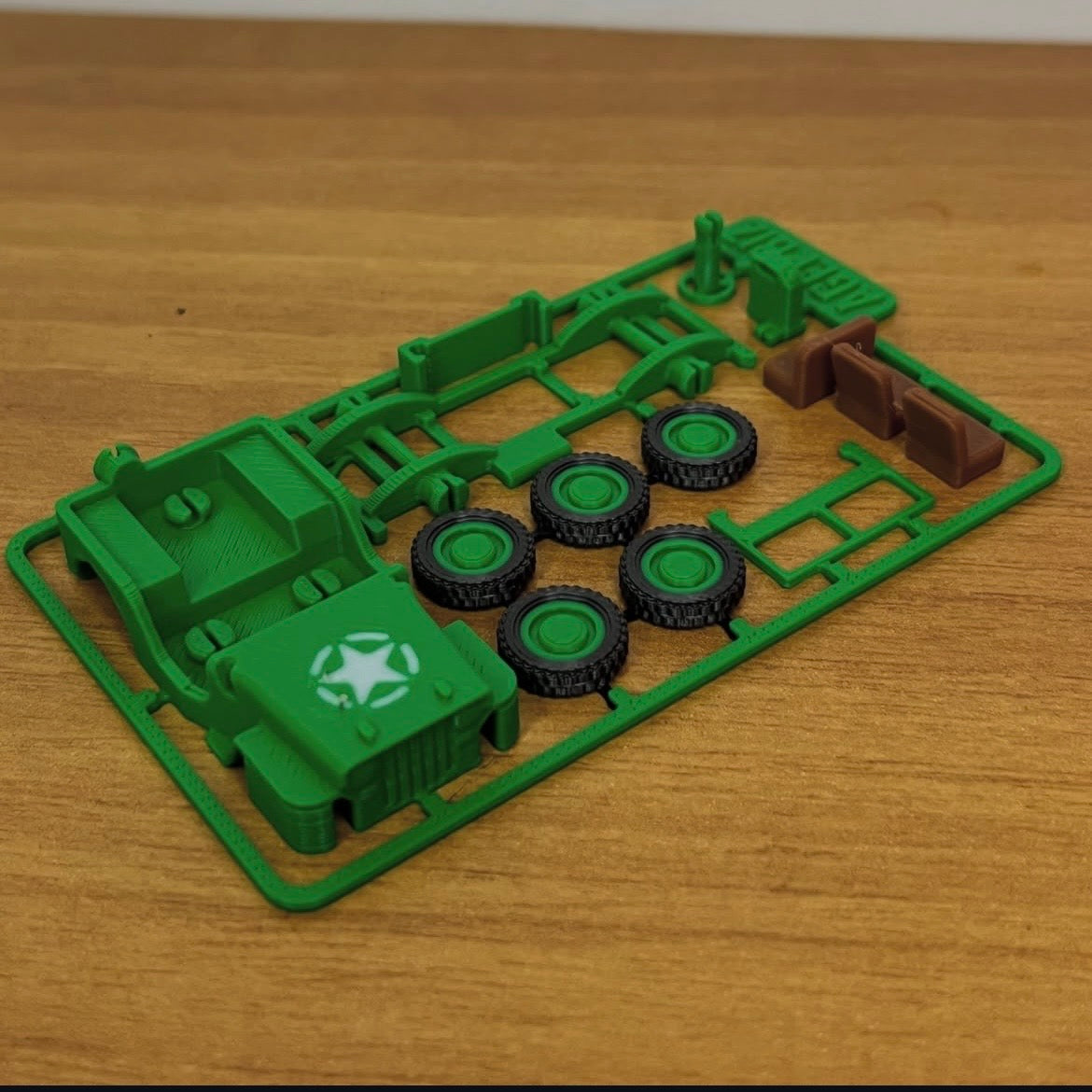 Kit montaggio modellino Jeep militare