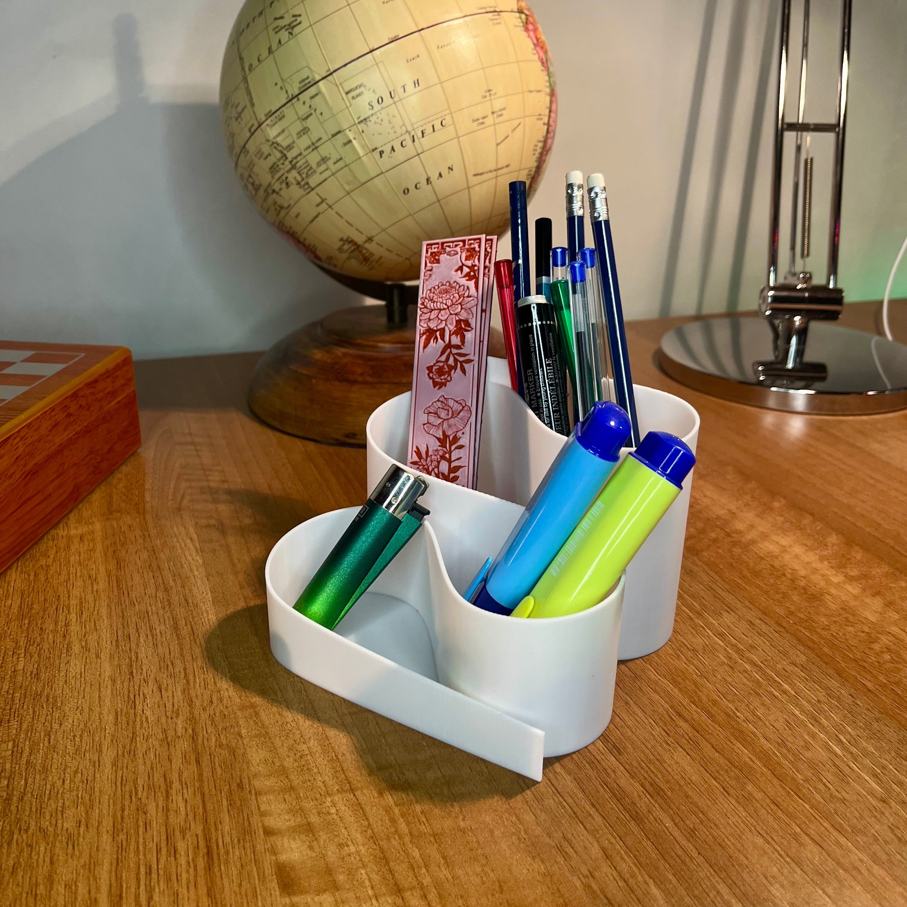 Organizer da scrivania moderno